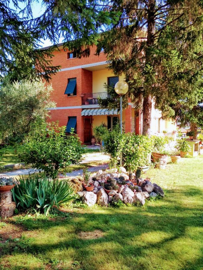 La Casa Di Aghi Apartment Перуджа Екстериор снимка